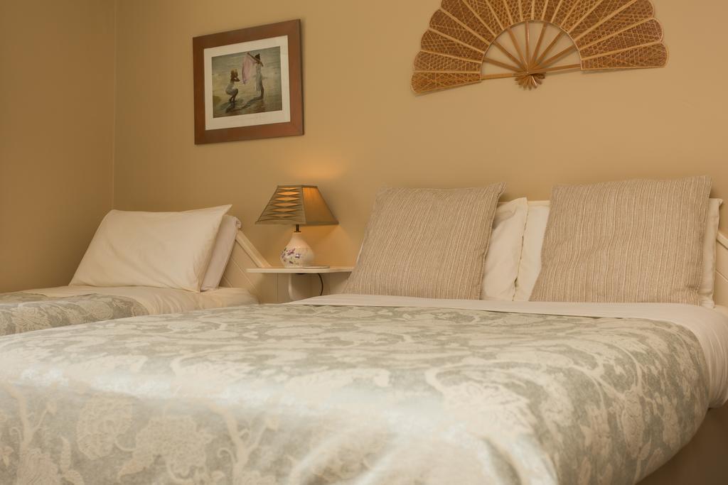 Fern Rock Bed And Breakfast Dromin Bagian luar foto