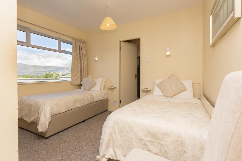 Fern Rock Bed And Breakfast Dromin Bagian luar foto